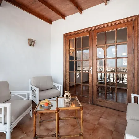 Апартаменты Gigantes Sea View