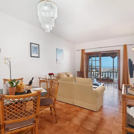 Gigantes Sea View Апартаменты *